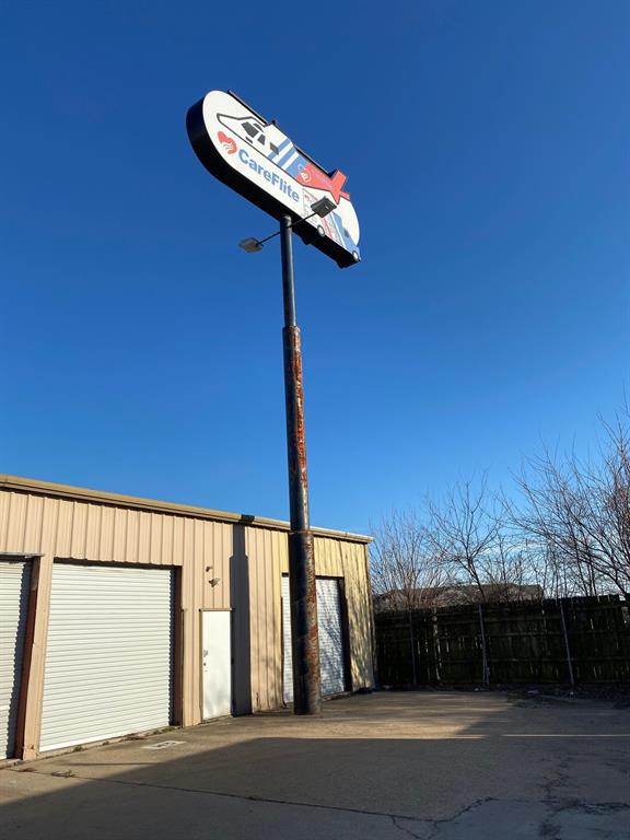 114 W Fairmeadows Drive