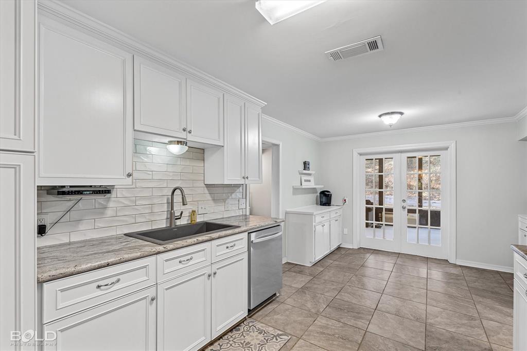 Shreveport, Louisiana 71106, United States, 4 Bedrooms Bedrooms, ,3 BathroomsBathrooms,Residential,Contingent,20149