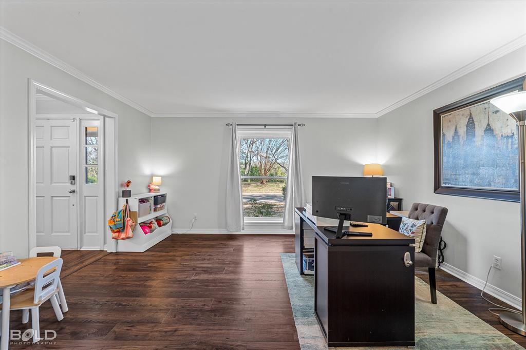 Shreveport, Louisiana 71106, United States, 4 Bedrooms Bedrooms, ,3 BathroomsBathrooms,Residential,Contingent,20149