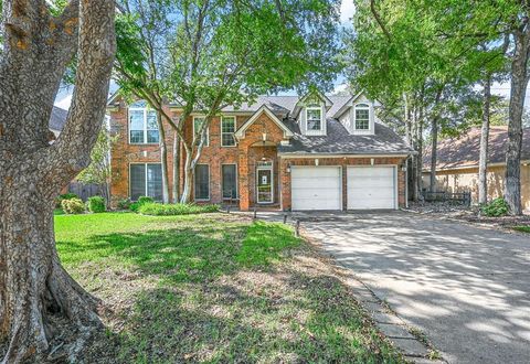 Photo of 5110 Heatherdale Drive, Grapevine, TX 76051 (MLS # 21211469)