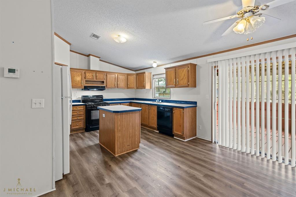 Valley View Sub - Residential Lease