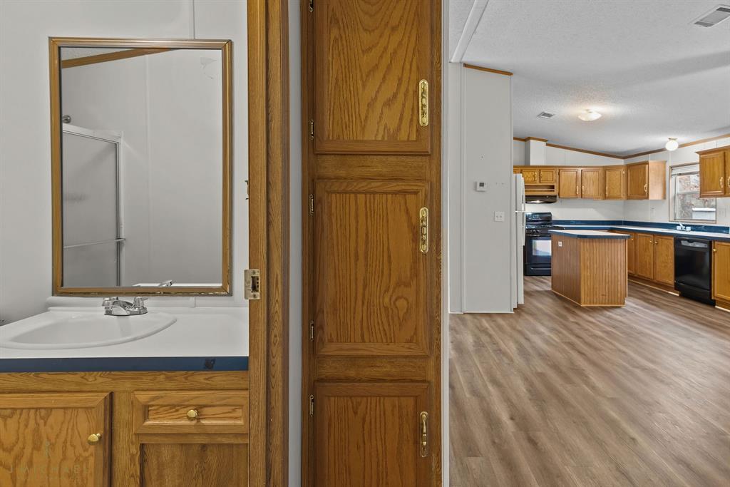 Valley View Sub - Residential Lease