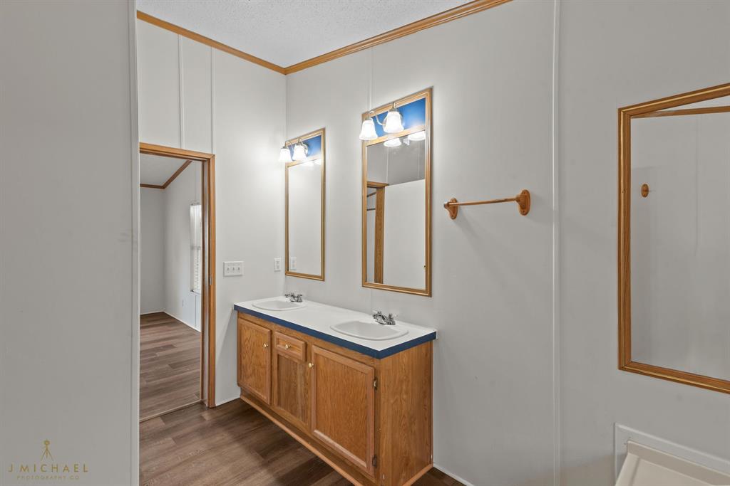 Valley View Sub - Residential Lease