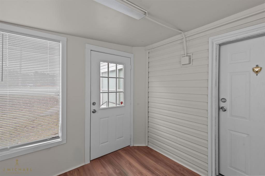 Valley View Sub - Residential Lease