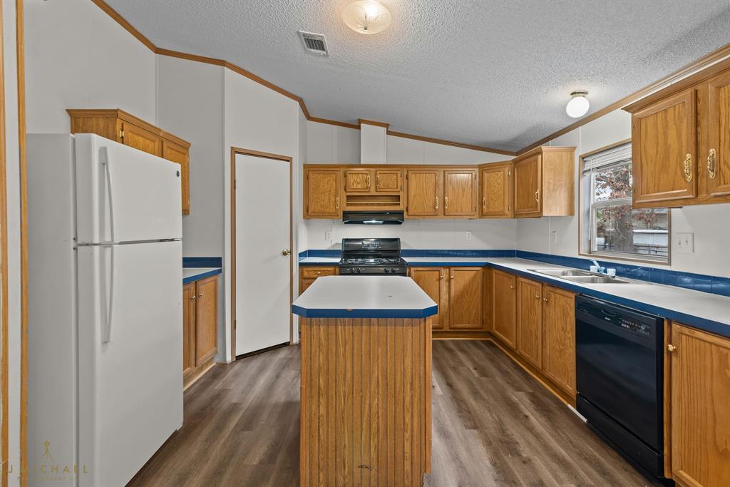 Valley View Sub - Residential Lease