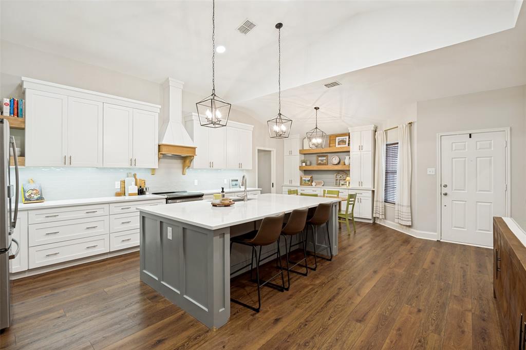 1522 Sleepy Hollow Drive