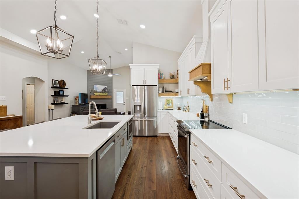 1522 Sleepy Hollow Drive