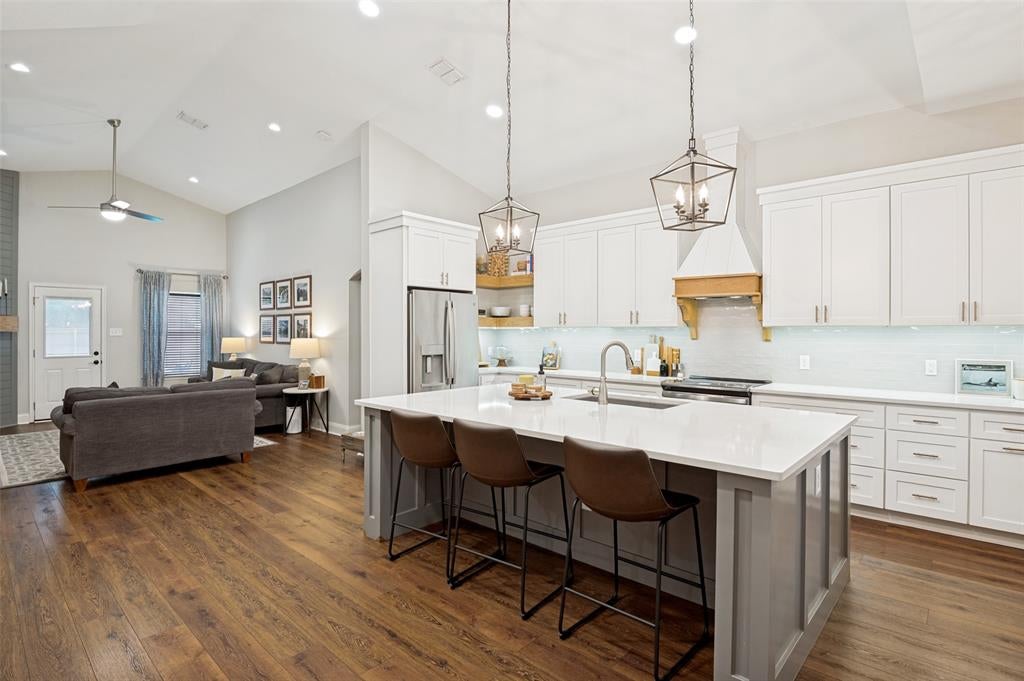 1522 Sleepy Hollow Drive
