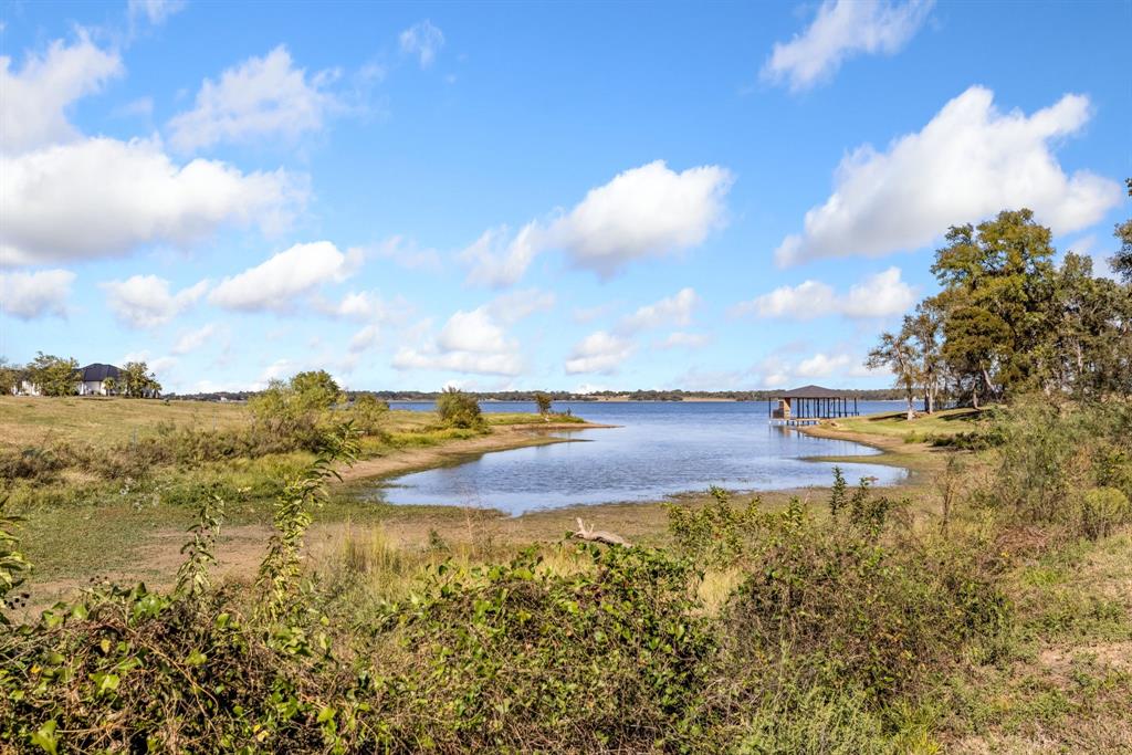 Diamond Point - Land