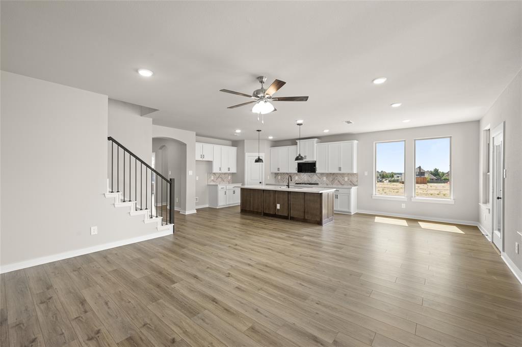 Country Hollow - Residential