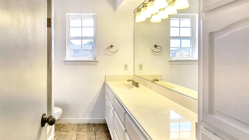 Williamsburg 01 Condo - Residential Lease