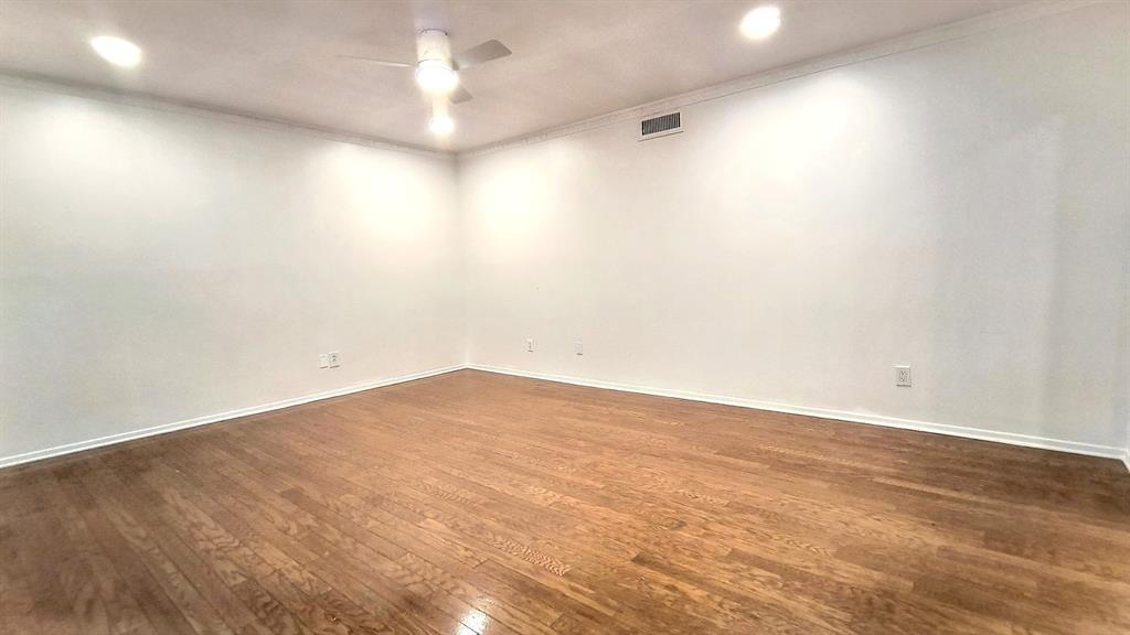 Williamsburg 01 Condo - Residential Lease