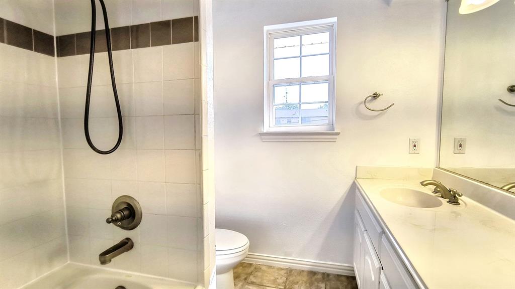 Williamsburg 01 Condo - Residential Lease