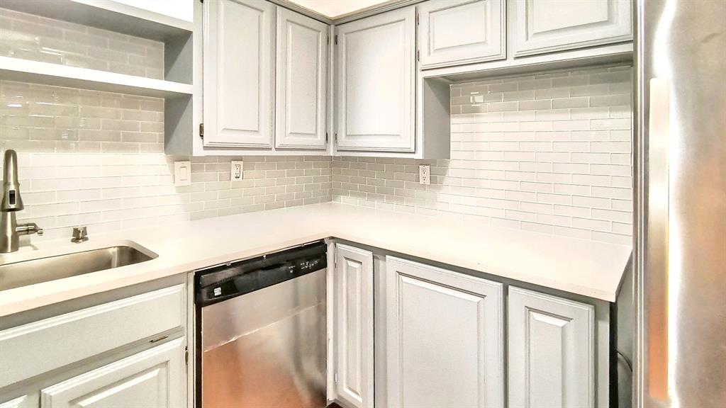 Williamsburg 01 Condo - Residential Lease