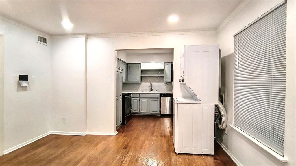 Williamsburg 01 Condo - Residential Lease