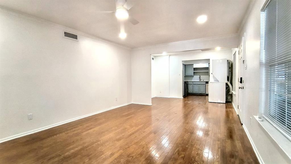 Williamsburg 01 Condo - Residential Lease