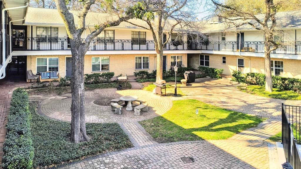 Williamsburg 01 Condo - Residential Lease