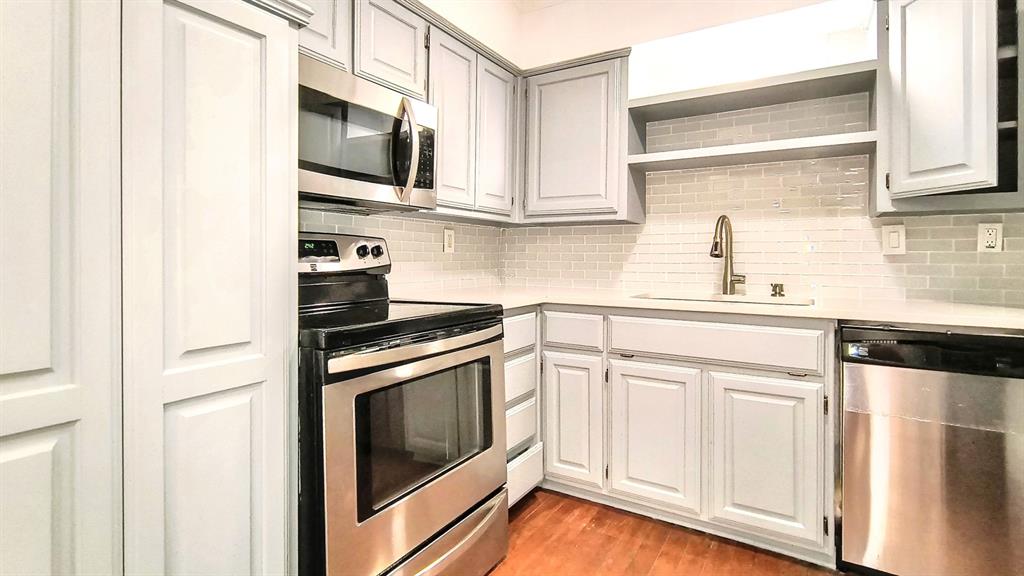 Williamsburg 01 Condo - Residential Lease