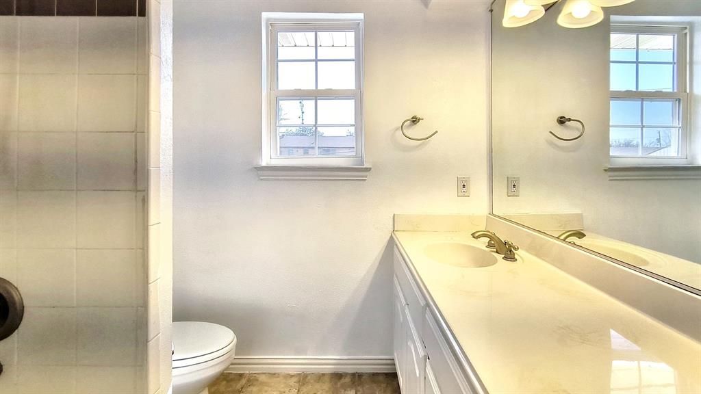 Williamsburg 01 Condo - Residential Lease