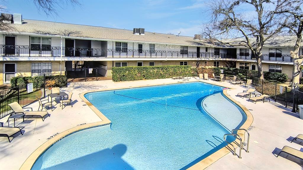 Williamsburg 01 Condo - Residential Lease