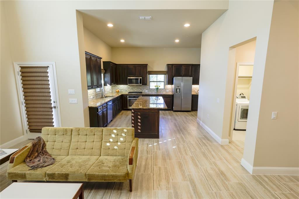 Viridian Village 1F - Residential