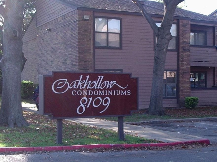 NICE FIRST FLOOR CONDO,  LIVING AREA WITH FIREPLACE,  DINING AREA, NICE LUXURY VINYL PLANK FLOORING... GOOD CLOSETS,  FULL SIZE WD.LOTS OF CLOSETS......  MUST HAVE  TWO YEARS OF GOOD RENTAL HISTORY AND TWO YEARS OF EMPLYMENT HISTORY AND 3 X RENT FOR INCOME.......MUST HAVE DEPOSIT READY TO PUT DOWN WHEN THE APP IS APPROVED.......OUR APP FEE IS 50 PER PERSON..... EMAIL AGENT IF YOU HAVE QUESTIONS........THANK YOU  ..........