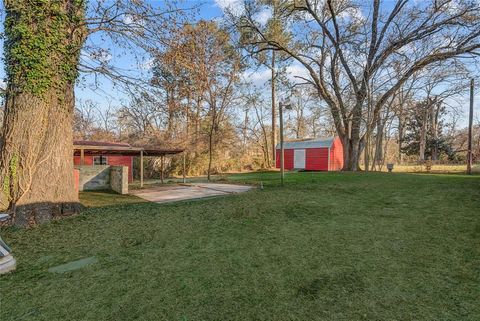 Tiny photo for 3224 Dearborn Street, Shreveport, LA 71107 (MLS # 21197423)