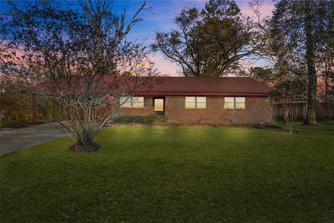 Photo of 3224 Dearborn Street, Shreveport, LA 71107 (MLS # 21197423)