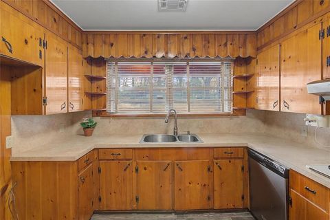 Tiny photo for 3224 Dearborn Street, Shreveport, LA 71107 (MLS # 21197423)