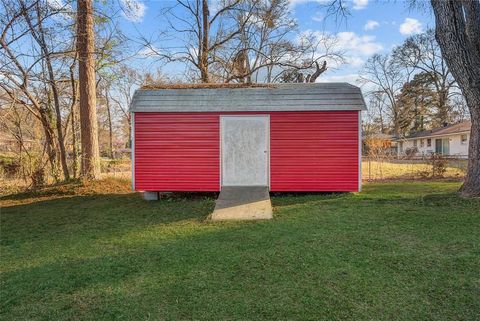 Tiny photo for 3224 Dearborn Street, Shreveport, LA 71107 (MLS # 21197423)