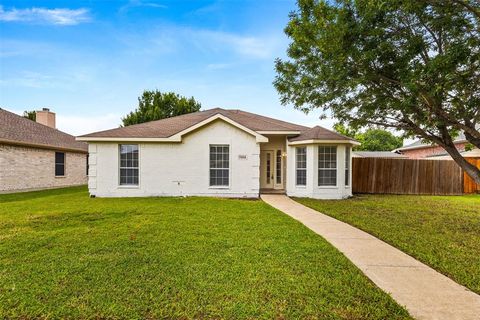 Photo of 7205 Airline Drive, Rowlett, TX 75089 (MLS # 21267909)