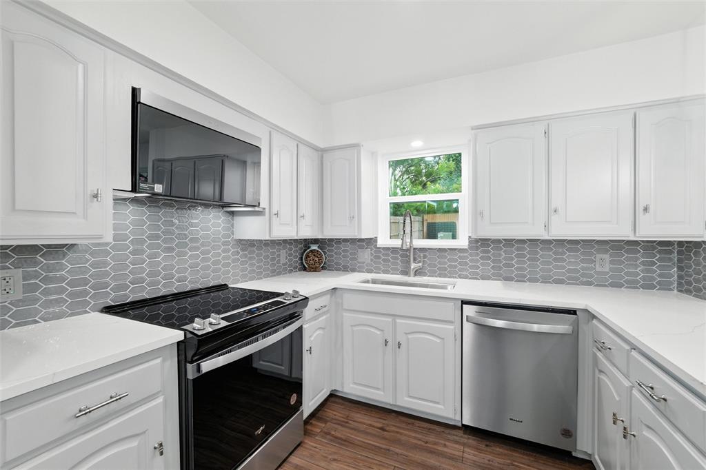 2428 Meadow Creek