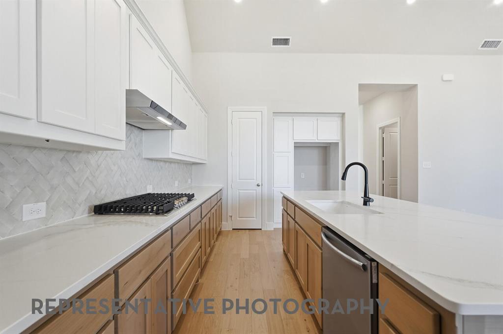 11305 Bratton Boulevard