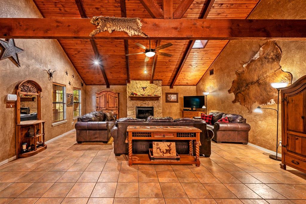 TANGLEWOOD HILLS CTRY CL 1-7 - Residential