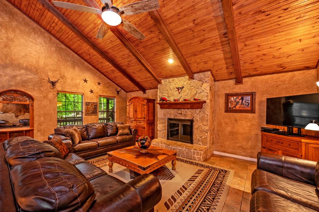 TANGLEWOOD HILLS CTRY CL 1-7 - Residential