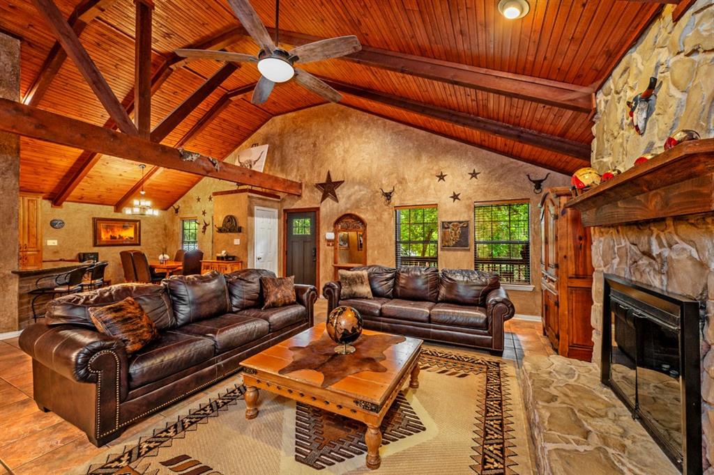 TANGLEWOOD HILLS CTRY CL 1-7 - Residential