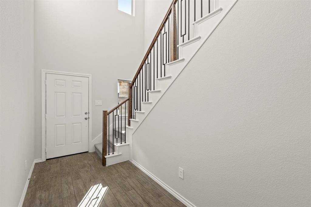 1700 Edgeway Drive