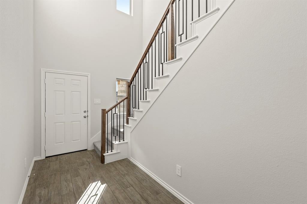 1700 Edgeway Drive