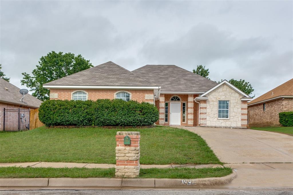 1001 Rolling Meadows Drive