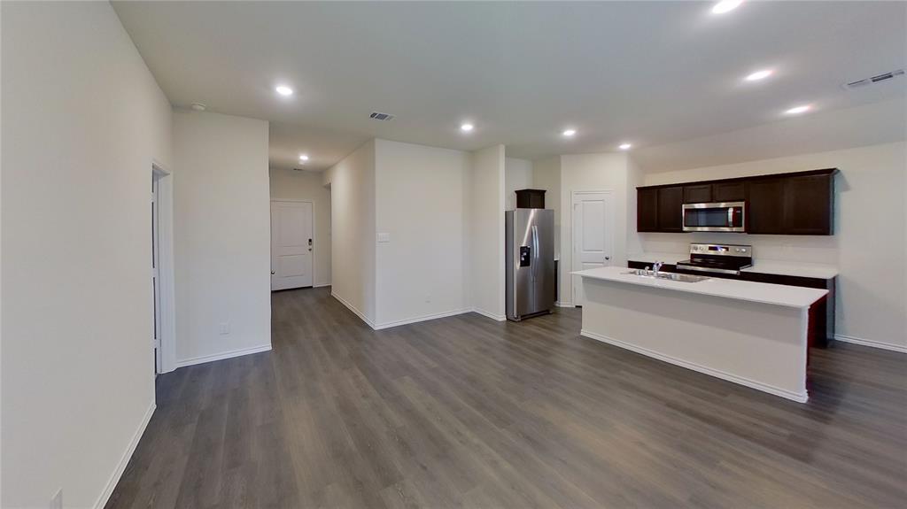 THREE OAKS ADDN - Residential Lease