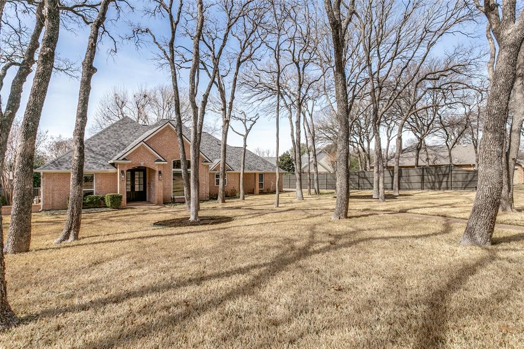 812 Greenbriar Drive