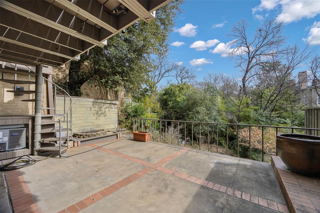 4006 Buena Vista Street