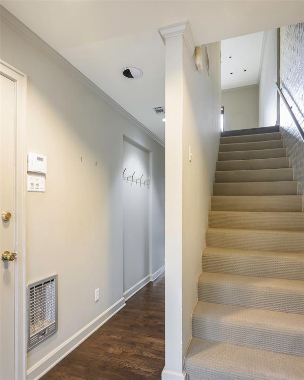 4006 Buena Vista Street