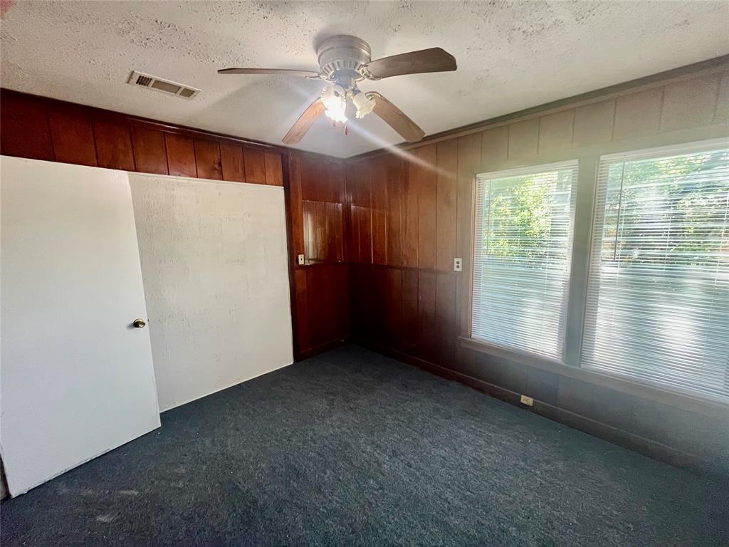 4171 Lakeshore Drive