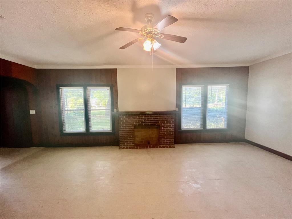 4171 Lakeshore Drive