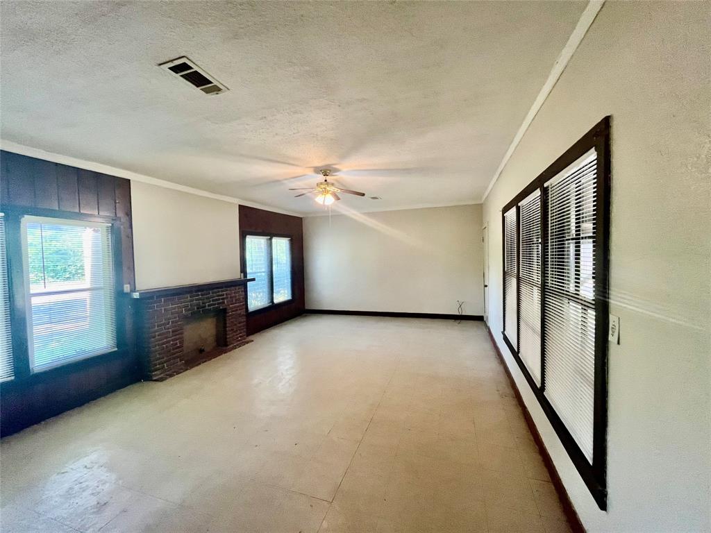 4171 Lakeshore Drive