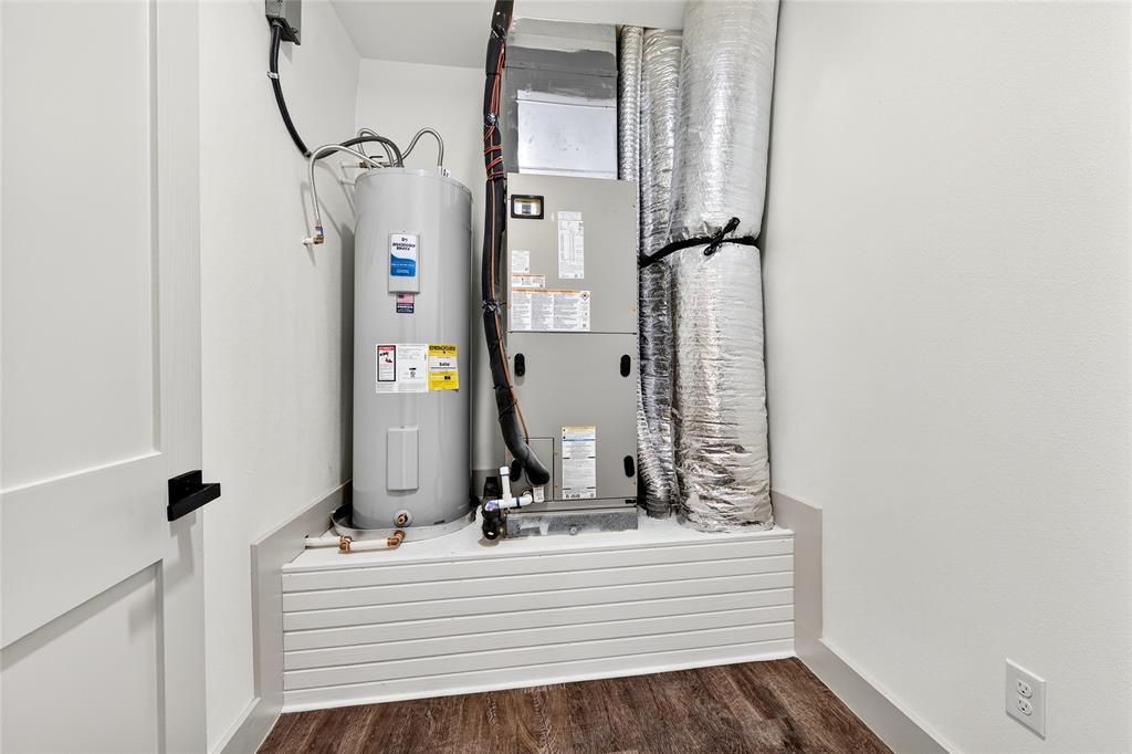 DIXIE ESTATES - Residential