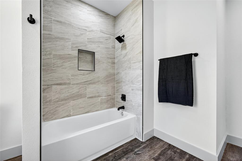 DIXIE ESTATES - Residential