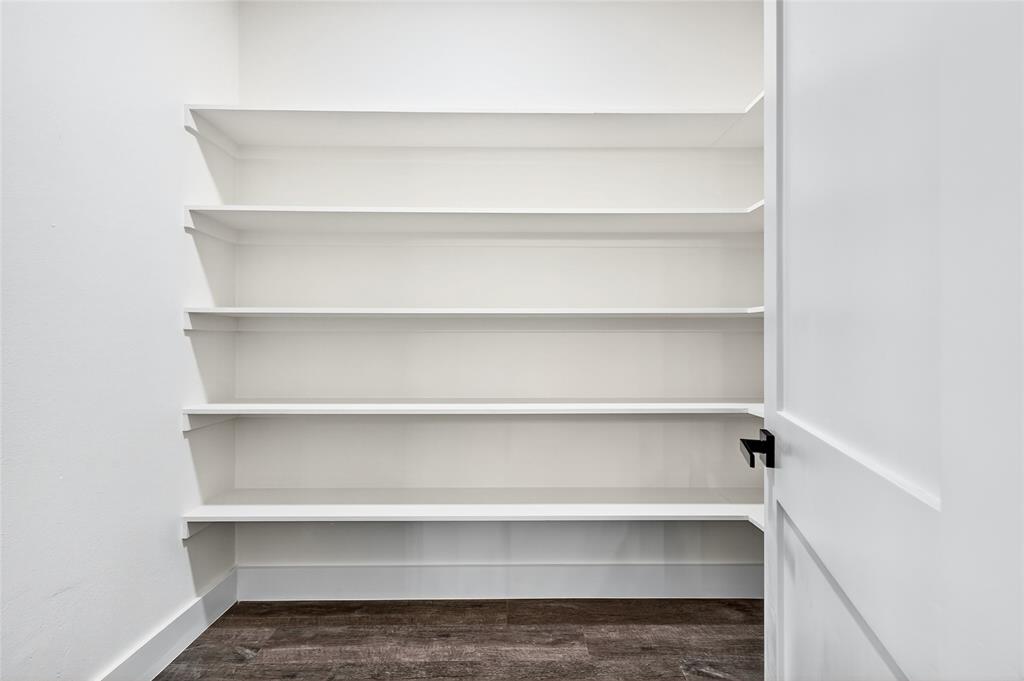 DIXIE ESTATES - Residential