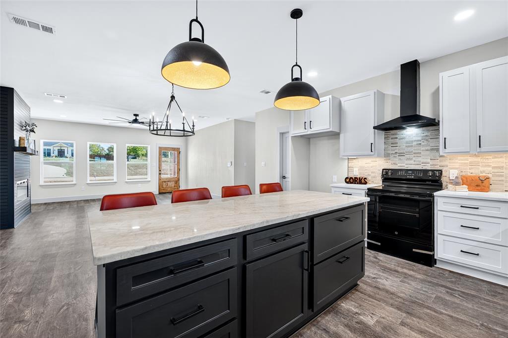 DIXIE ESTATES - Residential